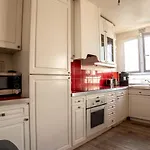 Beautiful Apartment Near Buttes Chaumont