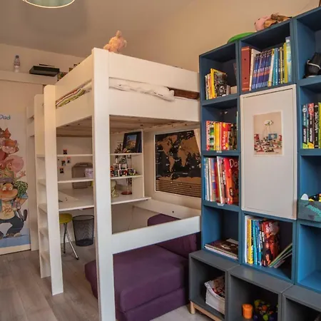 Beautiful Near Buttes Chaumont Apartment Paris
